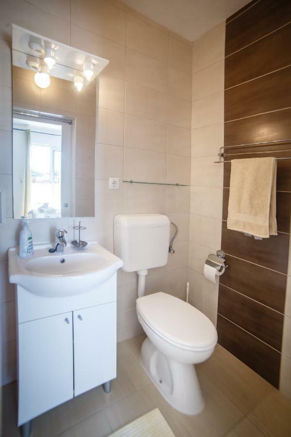 Apartments Maris Раб Экстерьер фото