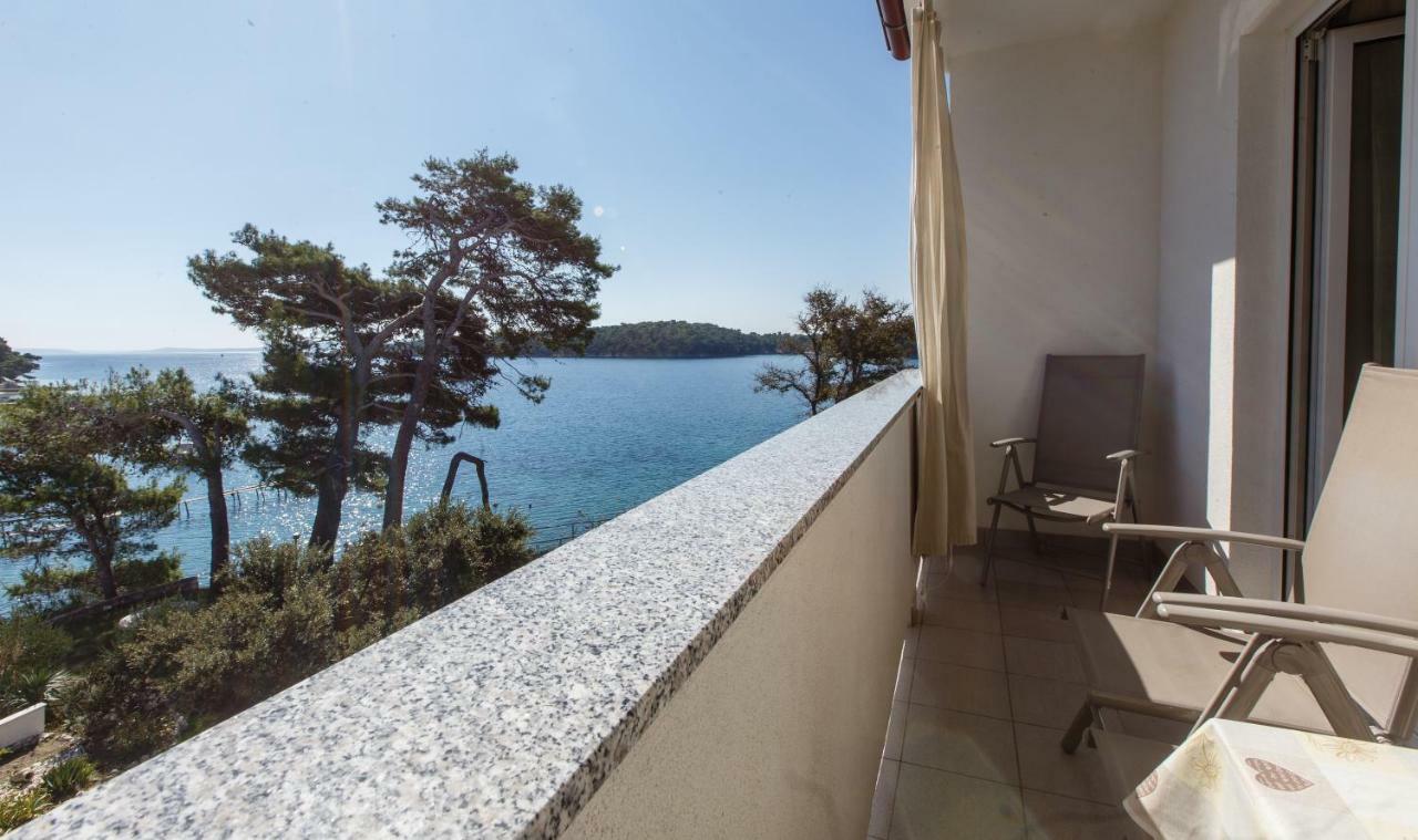Apartments Maris Раб Экстерьер фото