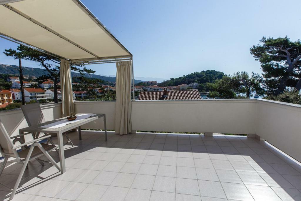 Apartments Maris Раб Экстерьер фото