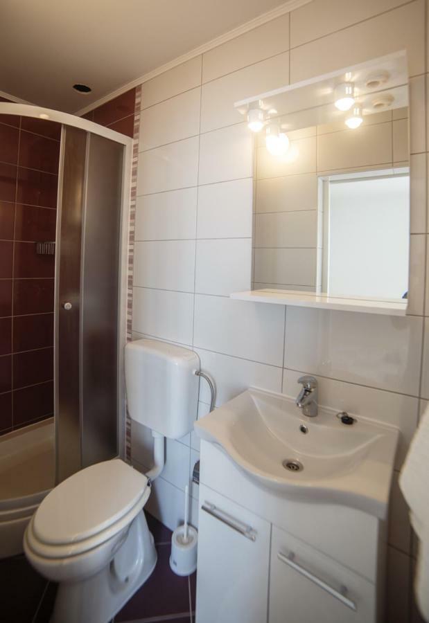 Apartments Maris Раб Экстерьер фото