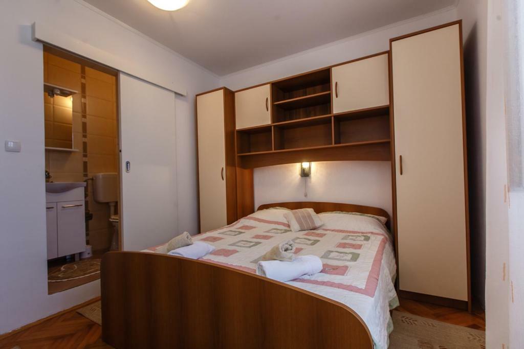 Apartments Maris Раб Экстерьер фото